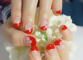 Cenbless　成増フェイシャル＆ネイルサロン　ご結婚式の和装ネイル☆艶やかな赤フレンチに小花