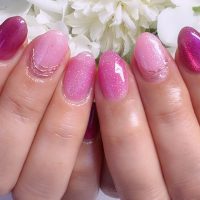 Cenbless　成増フェイシャル＆ネイルサロン　華やかなピンクカラーのプリズムマグネットネイルで女子力UP！