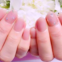 Cenbless　成増フェイシャル＆ネイルサロン　うるちゅるん♪と艶が可愛いヌーディーネイルに上品なオーロラの煌めき☆