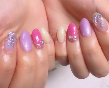 Cenbless　成増フェイシャル＆ネイルサロン　カラフル3色＆ラメホログラムで明るく可愛い梅雨ネイル