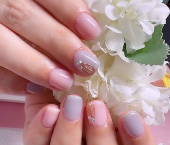 Cenbless　成増フェイシャル＆ネイルサロン　5年ぶりのご来店ありがとうございます！さりげないアクセントのフラワーネイル