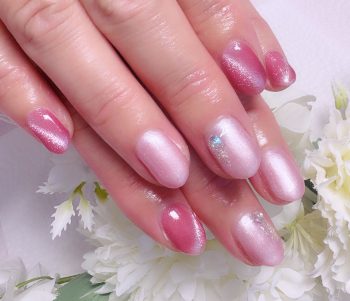 Cenbless　成増フェイシャル＆ネイルサロン　華やかなピンク配色♪キャッツアイネイルを上品に！