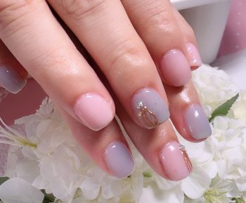 Cenbless　成増フェイシャル＆ネイルサロン　5年ぶりのご来店ありがとうございます！さりげないアクセントのフラワーネイル