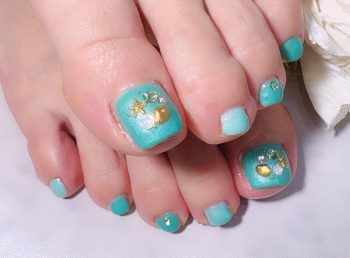 Cenbless　成増フェイシャル＆ネイルサロン　お気に入りのリピートデザイン！夏モチーフで季節先取りフットネイル