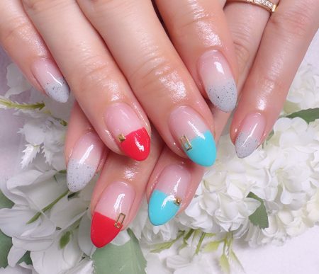 Cenbless　成増フェイシャル＆ネイルサロン　初夏に向けて季節感先取り！気分が明るくなるコーラル×ターコイズカラーのストレートフレンチネイル
