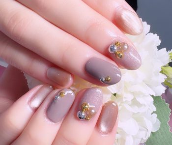 Cenbless　成増フェイシャル＆ネイルサロン　上品でシックなグレージュカラーの贅沢ネイル