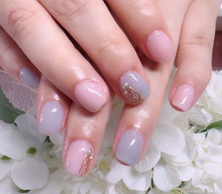 Cenbless　成増フェイシャル＆ネイルサロン　5年ぶりのご来店ありがとうございます！さりげないアクセントのフラワーネイル
