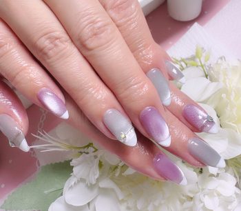 Cenbless　成増フェイシャル＆ネイルサロン　お洒落な配色のニュアンスフレンチネイル♪微粒子マグネットが大人気！