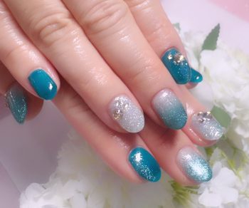 Cenbless　成増フェイシャル＆ネイルサロン　新緑シーズンにも梅雨シーズンにも大人気のエメラルドのようなシースルーネイル♪