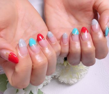 Cenbless　成増フェイシャル＆ネイルサロン　初夏に向けて季節感先取り！気分が明るくなるコーラル×ターコイズカラーのストレートフレンチネイル