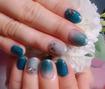 Cenbless　成増フェイシャル＆ネイルサロン　新緑シーズンにも梅雨シーズンにも大人気のエメラルドのようなシースルーネイル♪