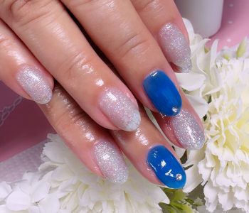 Cenbless　成増フェイシャル＆ネイルサロン　季節感先取りネイル！ブルーシースルー×オーロララメ