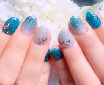 Cenbless　成増フェイシャル＆ネイルサロン　新緑シーズンにも梅雨シーズンにも大人気のエメラルドのようなシースルーネイル♪