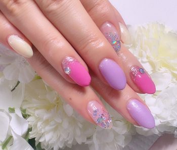 Cenbless　成増フェイシャル＆ネイルサロン　カラフル3色＆ラメホログラムで明るく可愛い梅雨ネイル