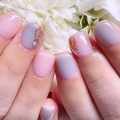 Cenbless　成増フェイシャル＆ネイルサロン　5年ぶりのご来店ありがとうございます！さりげないアクセントのフラワーネイル