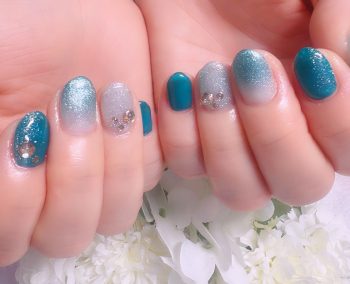 Cenbless　成増フェイシャル＆ネイルサロン　新緑シーズンにも梅雨シーズンにも大人気のエメラルドのようなシースルーネイル♪