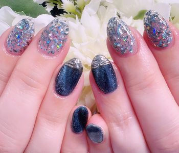 Cenbless　成増フェイシャル＆ネイルサロン　濃紺ブルーのマグネット×乱切りホログラムにミラーの煌めき♪シックな大人ネイル