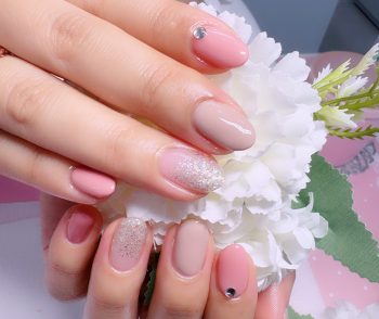 Cenbless　成増フェイシャル＆ネイルサロン　推しカラーネイルをオフィススタイルで上品に♪
