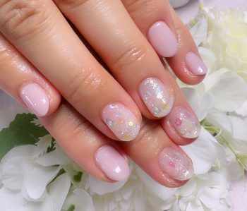 Cenbless　成増フェイシャル＆ネイルサロン　クリアホログラムと優しいピンクで涼しさを感じるシンプルネイル♪