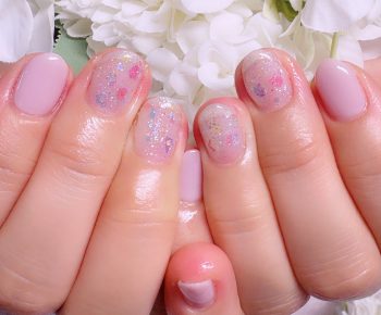 Cenbless　成増フェイシャル＆ネイルサロン　クリアホログラムと優しいピンクで涼しさを感じるシンプルネイル♪
