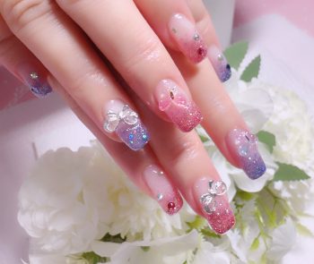 Cenbless　成増フェイシャル＆ネイルサロン　紫陽花カラーのパープル＆ピンクをキラキラなラメグラデーションネイルで♪