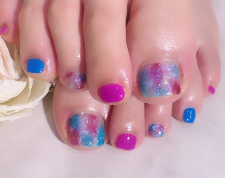 Cenbless　成増フェイシャル＆ネイルサロン　雨上がりの虹のような紫陽花のような綺麗めニュアンス♪フットネイル