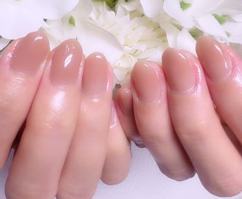 Cenbless　成増フェイシャル＆ネイルサロン　上品マナーネイルにこっそり親指微粒子マグネット♪