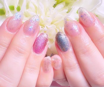 Cenbless　成増フェイシャル＆ネイルサロン　やわらかニュアンスのキラキラ定額ネイルデザインをカラーチェンジ！