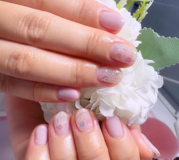 Cenbless　成増フェイシャル＆ネイルサロン　クリアホログラムと優しいピンクで涼しさを感じるシンプルネイル♪