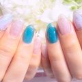 Cenbless　成増フェイシャル＆ネイルサロン　シースルーグリーン×パールホワイトにシルバーとオーロラの煌めきネイル
