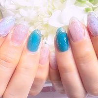 Cenbless　成増フェイシャル＆ネイルサロン　シースルーグリーン×パールホワイトにシルバーとオーロラの煌めきネイル