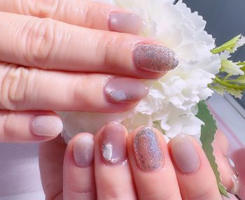 Cenbless　成増フェイシャル＆ネイルサロン　同窓会に上品なおめかしネイル♪微粒子マグネット＆ビッグシェルの煌めき