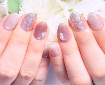 Cenbless　成増フェイシャル＆ネイルサロン　同窓会に上品なおめかしネイル♪微粒子マグネット＆ビッグシェルの煌めき