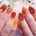 成増徒歩3分のフェイシャルエステ・ネイルサロン ビューティスタジオCenbless（センブレス）　夏満喫のオレンジ系ネイル！ギラギラな煌めき＆艶消しマットのシェルネイル