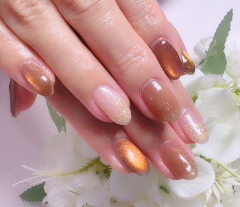 Cenbless　成増フェイシャル＆ネイルサロン　アンティークな雰囲気漂うブラウン系ネイル！シースルー×プリズムマグネットネイル