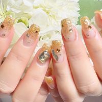 成増徒歩3分のフェイシャルエステ・ネイルサロン ビューティスタジオCenbless（センブレス）　ゴージャスな煌めき！ブロンズラメグラデーションネイルにストーンを贅沢に☆