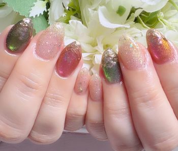 Cenbless　成増フェイシャル＆ネイルサロン　推し色で気分を高めて♪舞台観劇に向けたグリーン×ピンクのイベントネイル