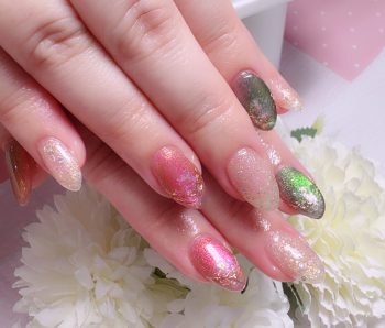 Cenbless　成増フェイシャル＆ネイルサロン　推し色で気分を高めて♪舞台観劇に向けたグリーン×ピンクのイベントネイル