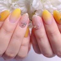 成増徒歩3分のフェイシャルエステ・ネイルサロン ビューティスタジオCenbless（センブレス）　推しのライブ仕様ネイル♪ビタミンカラーを大人っぽく！