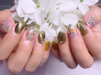 成増徒歩3分のフェイシャルエステ・ネイルサロン ビューティスタジオCenbless（センブレス）　夏に洗練された渋いカーキ＆オリーブ系カラー！キャッツアイ＆オーロラネイル