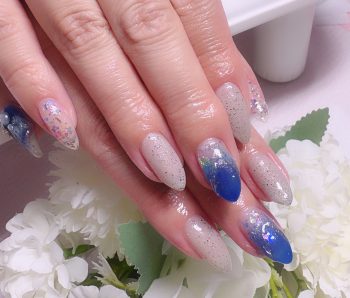 Cenbless　成増フェイシャル＆ネイルサロン　　海の煌めきを指先に 夏モチーフで楽しむ海＆波ネイル