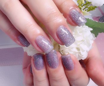 Cenbless　成増フェイシャル＆ネイルサロン　パープルみブルーのクリアラメワンカラーネイル