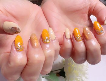 成増徒歩3分女性限定サロン｜フェイシャル・プラズマ・ネイル ビューティスタジオCenbless（センブレス）　ベージュ×オレンジで上品華やかな大人の夏ネイル