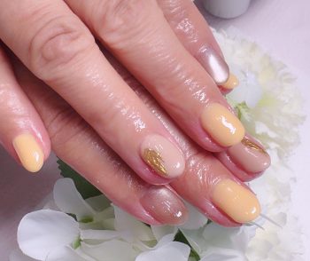 Cenbless　成増フェイシャル＆ネイルサロン　直感で即決！くすみイエロー×ベージュピンクの晩夏ネイル