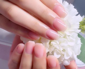 成増徒歩3分のフェイシャルエステ・ネイルサロン ビューティスタジオCenbless（センブレス）　ちゅるんとした艶が可愛いチュールコーラルワンカラーネイル