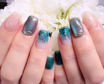 Cenbless　成増フェイシャル＆ネイルサロン　晩夏の煌めきネイル☆エメラルドグリーンのキャッツアイ