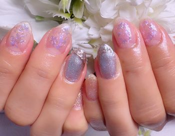成増徒歩3分女性限定サロン｜フェイシャル・プラズマ・ネイル ビューティスタジオCenbless（センブレス）　夏の終わりも涼やかに！オーロラシルバー×アイスブルーネイル