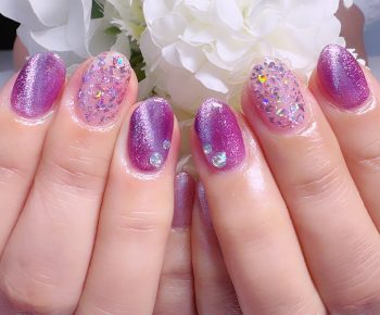 Cenbless　成増フェイシャル＆ネイルサロン　パープルキャッツアイ×ライラックホロで楽しむ、大人の晩夏ネイル