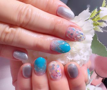 成増徒歩3分のフェイシャルエステ・ネイルサロン ビューティスタジオCenbless（センブレス）　夏らしい海＆波アートをターコイズカラーで！ハンド＆フットお揃いネイル