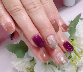 成増徒歩3分女性限定サロン｜フェイシャル・プラズマ・ネイル ビューティスタジオCenbless（センブレス）　シースルーワイン×スモーキーブラウン 上品シャンパンラメで魅せる秋ネイル